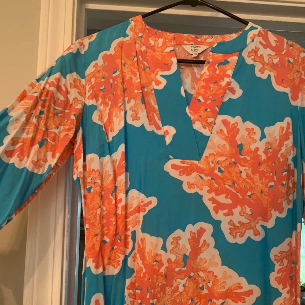 Crown and ivy coral tunic dress. Size 8p
